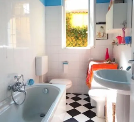 בית הארחה Arena Artist ורונה